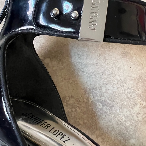 JLO Jennifer Lopez Black Patent Cindi pump shoe - Picture 9 of 13